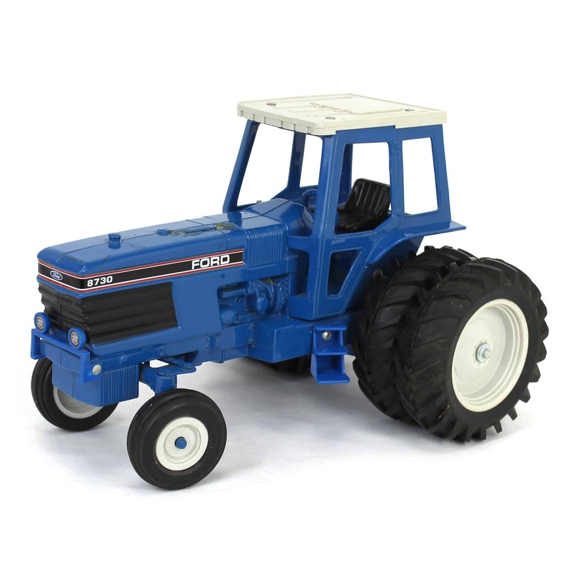 (B&D) 1/16 Ford 8730 with Duals - Damaged Item, No Box