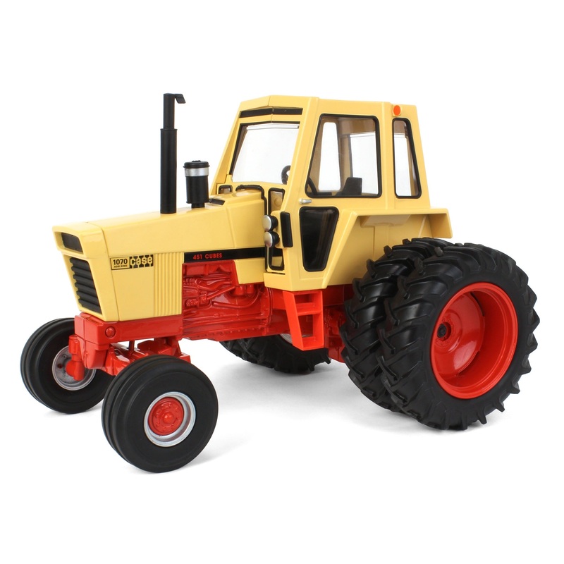 (B&D) - 1/16 Case 1070 Agri King 2WD Tractor with Cab & Rear Duals, ERTL Prestige Collection Limited Edition - Damaged Box