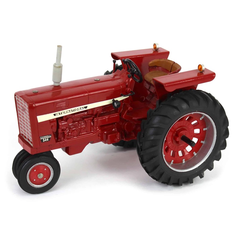 (B&D) 1/16 Custom International Farmall 544 Tractor - No Box
