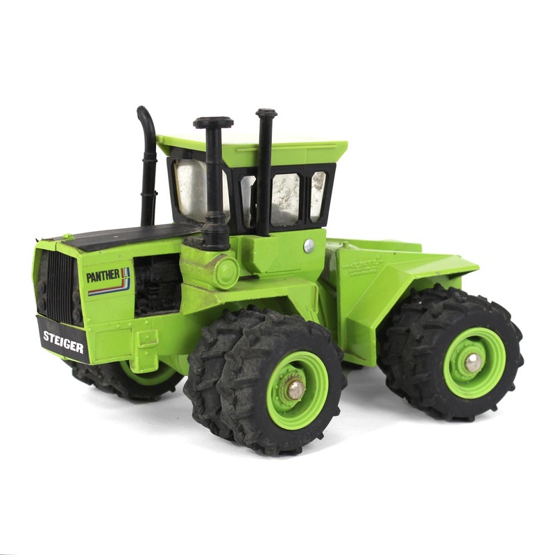 (B&D) 1/32 Steiger Panther ST310 4WD with Duals by ERTL - Missing Box, Paint Chips, Dirty