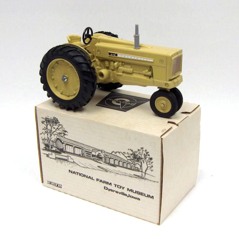 1/16 Cockshutt 570, 1987 National Farm Toy Museum