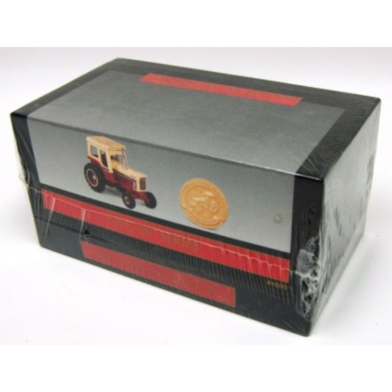 (B&D) 1/64 Limited Edition IH 1066 5 Millionth, #10 in ERTL's 66 Series - Loose Medallion