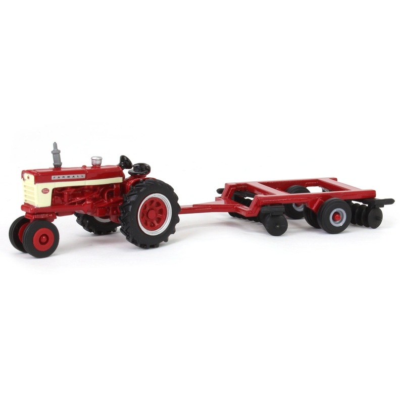 (B&D) - 1/64 Farmall 460 Tractor with Disk by ERTL - Damaged Box