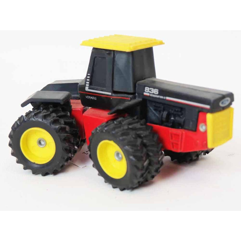 (B&D) 1/64 Versatile 836 4WD Designations 6, 1988 NH Dealer Meeting - Displayed, Pack Damage