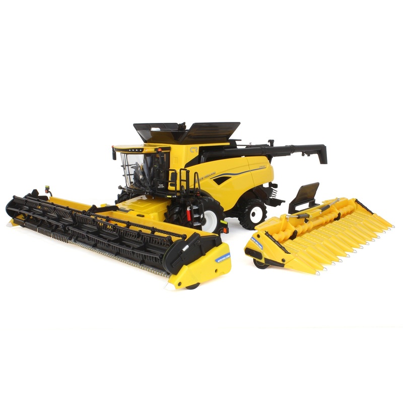 (B&D) 1/32 New Holland CR9.90 Combine with Corn & Grain Heads, ERTL Prestige Collection - Damaged Box