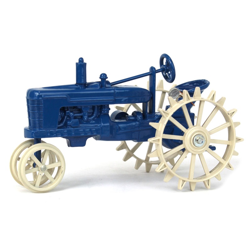 (B&D) 1/16 Generic Blue Tractor with White Steel Wheels - Missing Box, Damaged Item