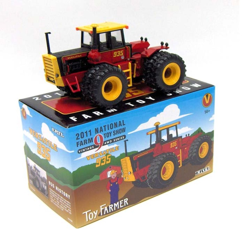 (B&D) 1/32nd Versatile 935 with Duals, 2011 NFTS Show - Damaged Box
