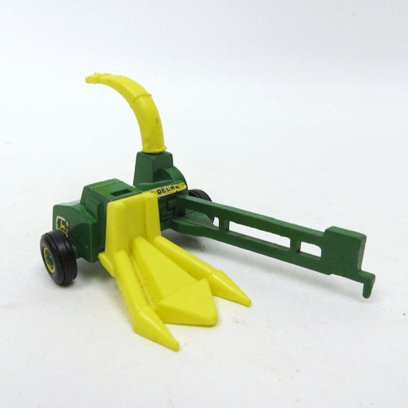 (B&D) 1/64 John Deere Pull Type Forage Harvester - Damaged Item