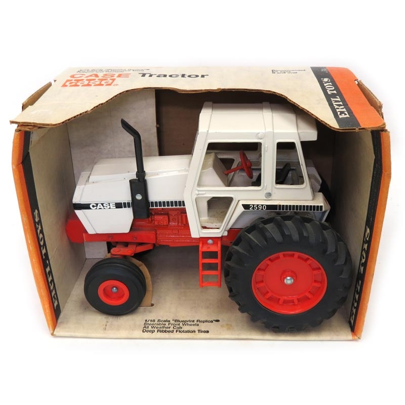 1/16 Case 2590 2WD with Black Muffler