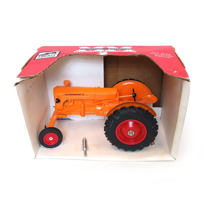 (B&D) 1/16 Minneapolis Moline U WF Tractor - Damaged Item