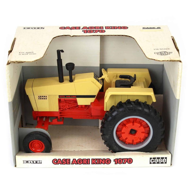 1/16 Case 1070 Agri King 1070 Tractor with Fenders by ERTL