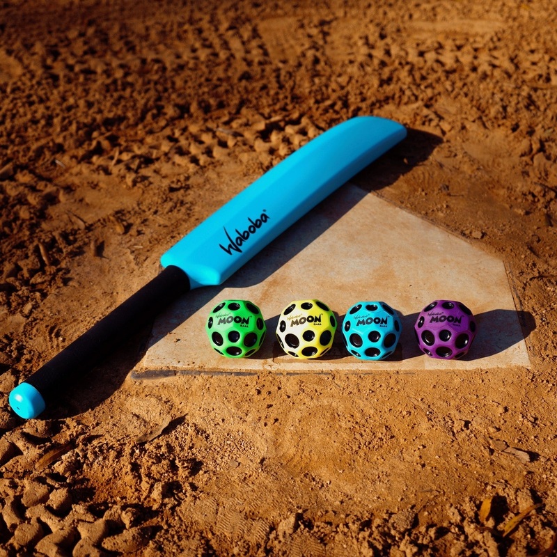 Waboba Land Cracket with Moon Ball