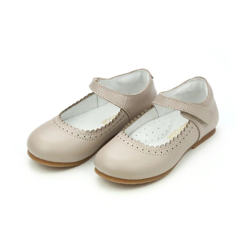 Lamour- Lucille Scalloped Flat -Almond